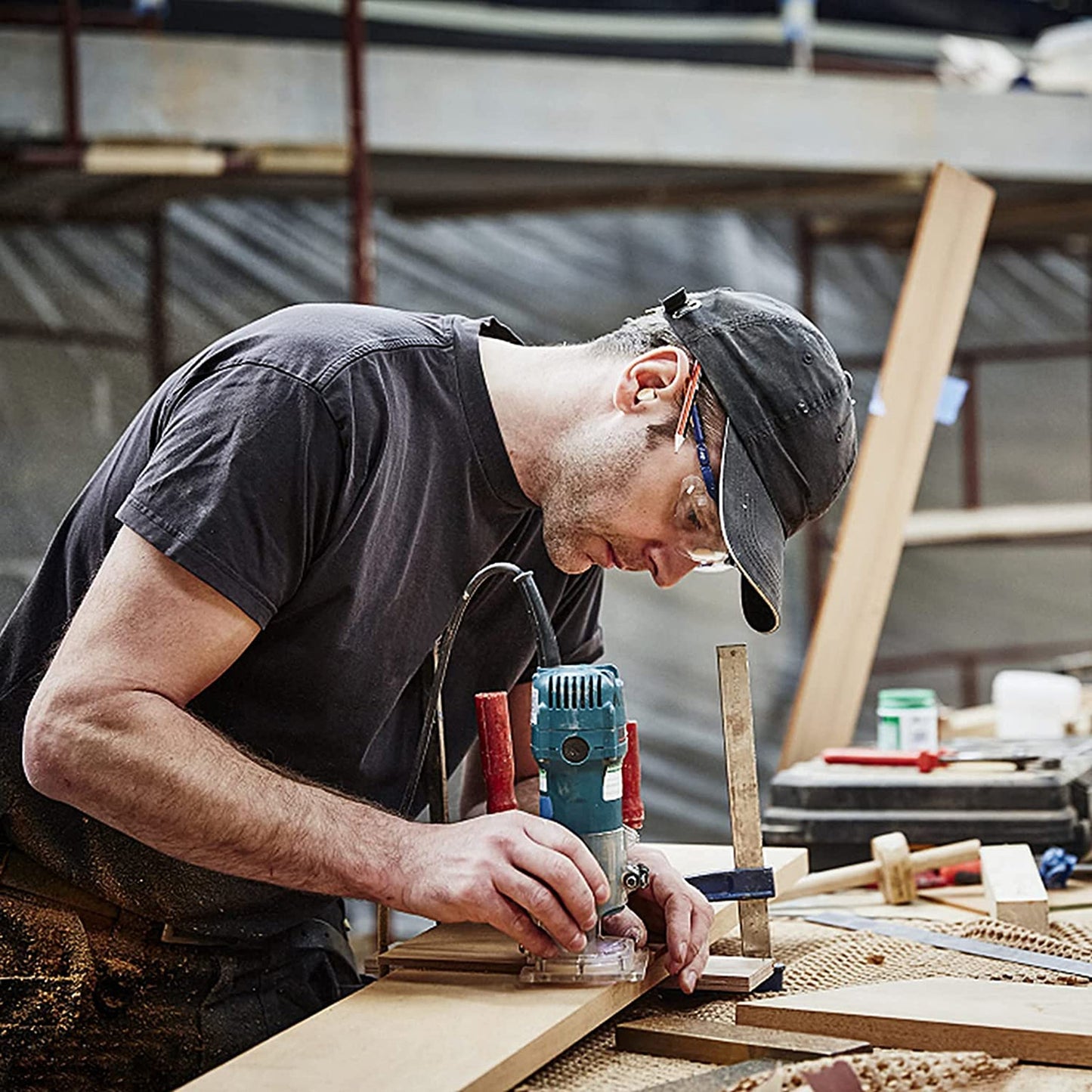 12-Piece Router Bit Set - 1/4" Tungsten Carbide Tipped with 1/2" Converter